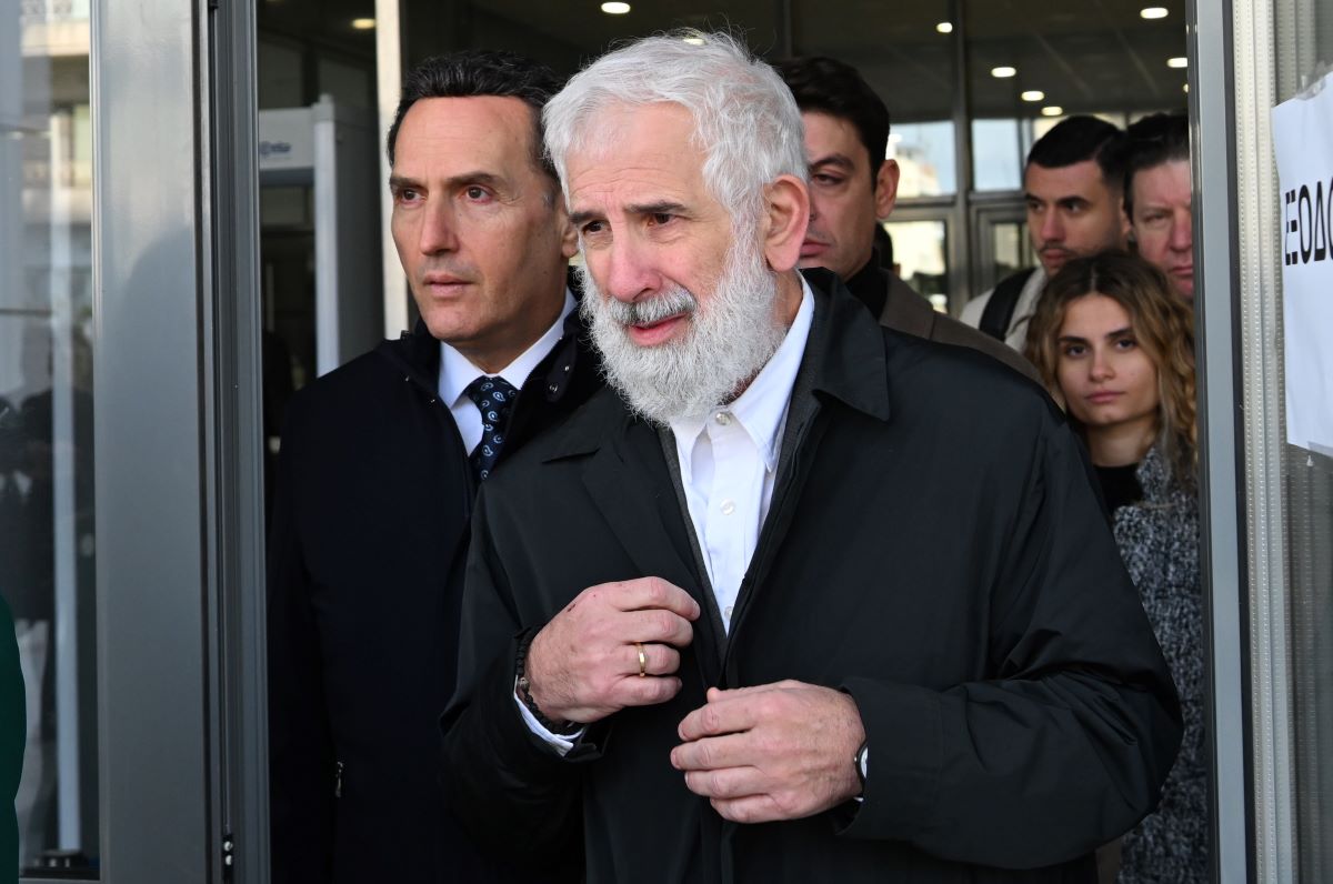Ο Πέτρος Φιλιππίδης