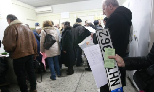 Ο Δήμος Αθηναίων επιστρέφει πινακίδες ενόψει του Πάσχα