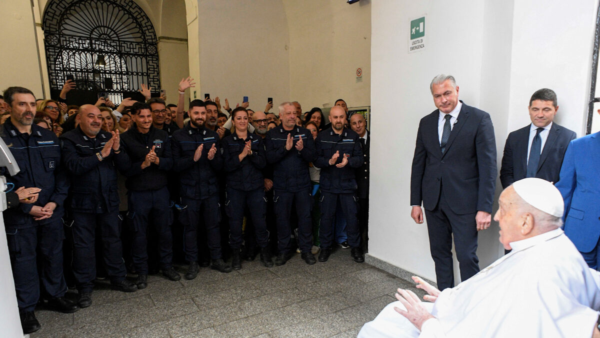 Ο Πάπας Φραγκίσκος επισκέφθηκε φυλακές στη Ρώμη
