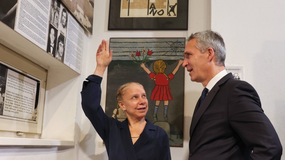 Η Alexandra Hildebrandt με τον Γενς Στόλτενμπεργκ
