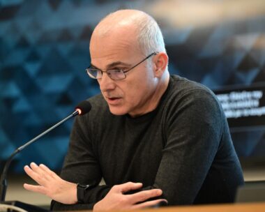 Ο Αντώνης Ψαρόπουλος