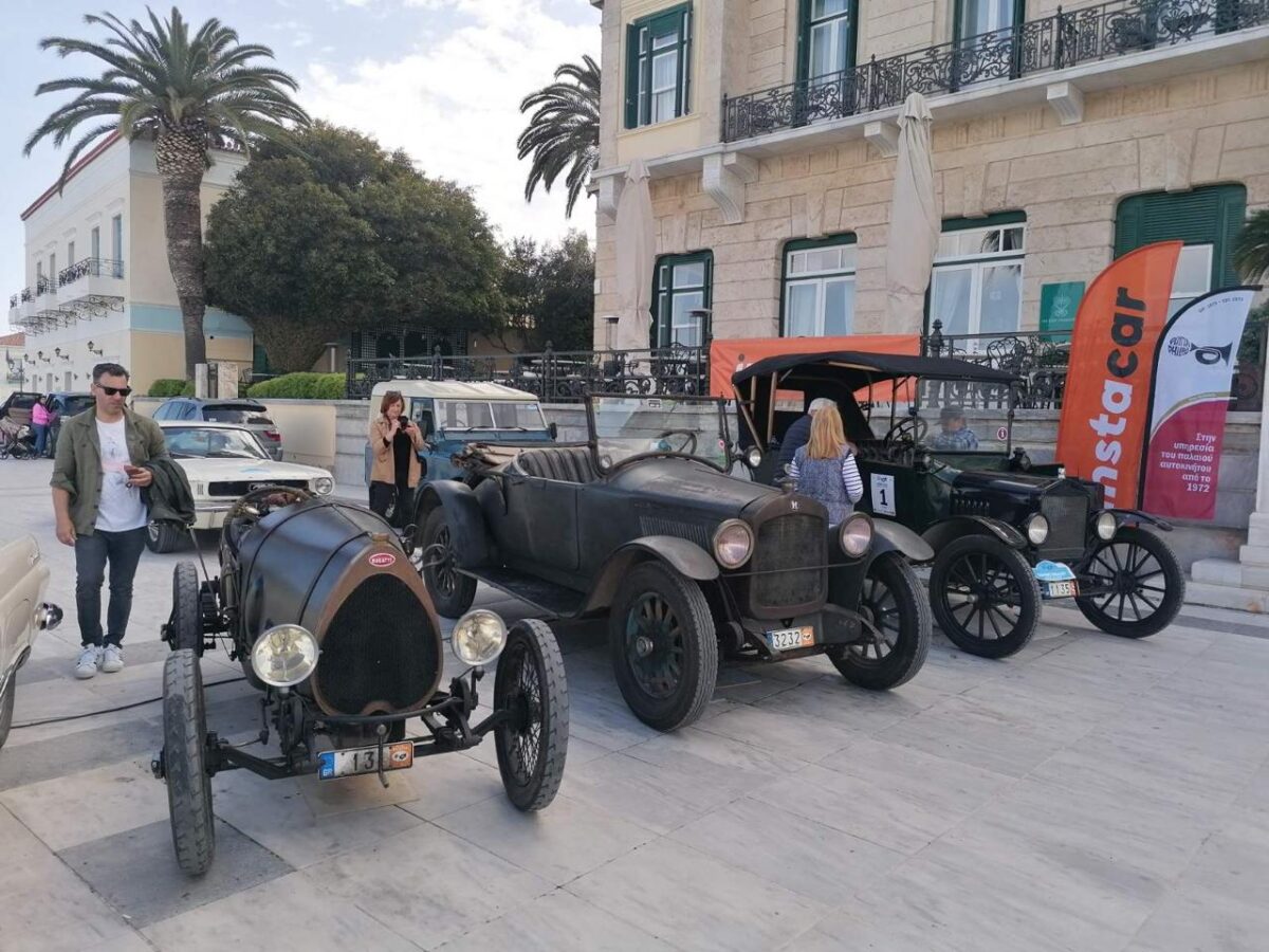 BUGATTI_HYPMOBILE R_FORD MODEL T