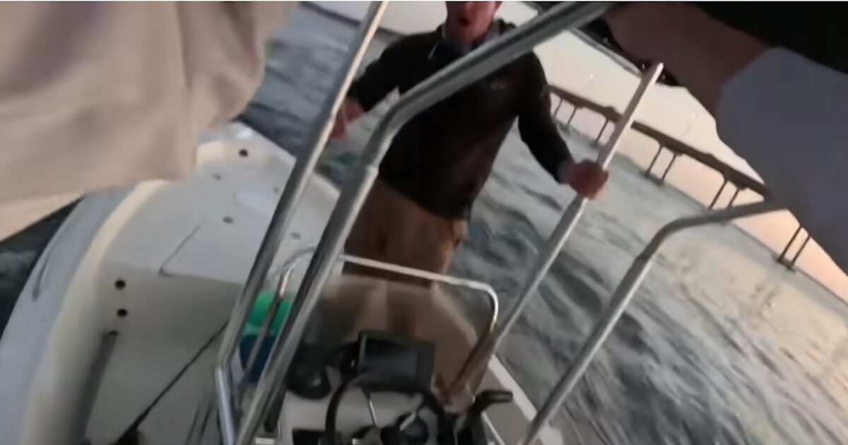 Florida: viral video with a 40 -year -old army veteran doing “resalto” shouting at the 22 -year -old boat