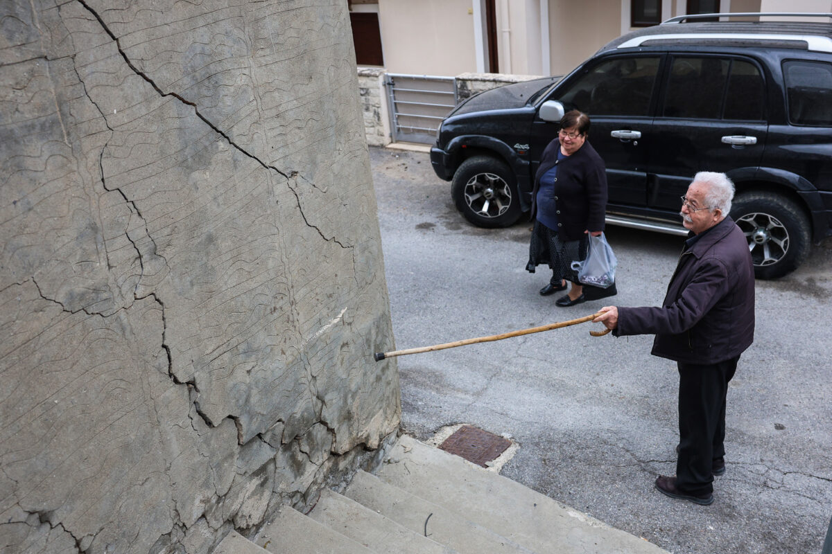 Ρωγμές σε κτίριο στις Βούτες Ηρακλείου