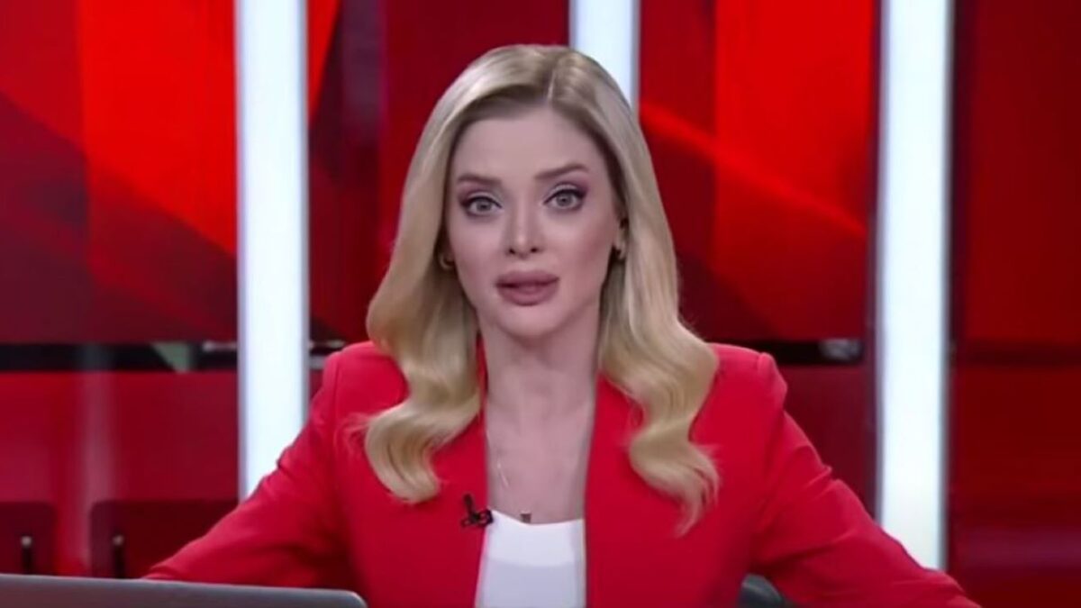 Η παρουσιάστρια του CNN Turk την ώρα του σεισμού στην Κωνσταντινούπολη