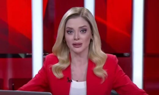 Η παρουσιάστρια του CNN Turk την ώρα του σεισμού στην Κωνσταντινούπολη