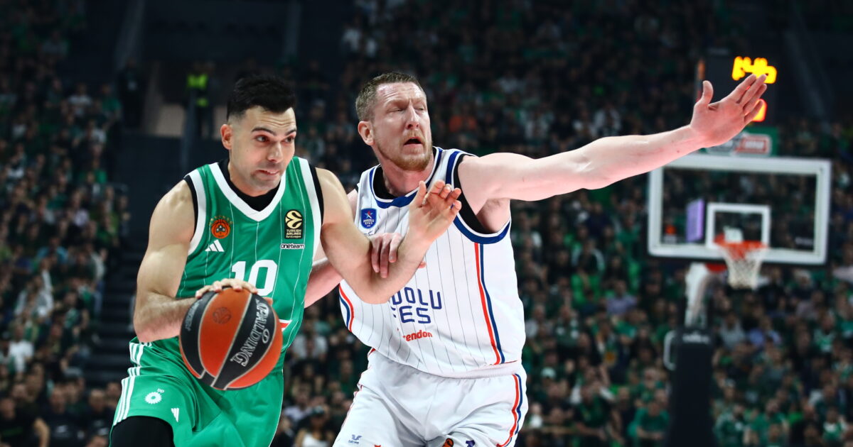 Costas Sloukas exceeded 4,000 points in Euroleague