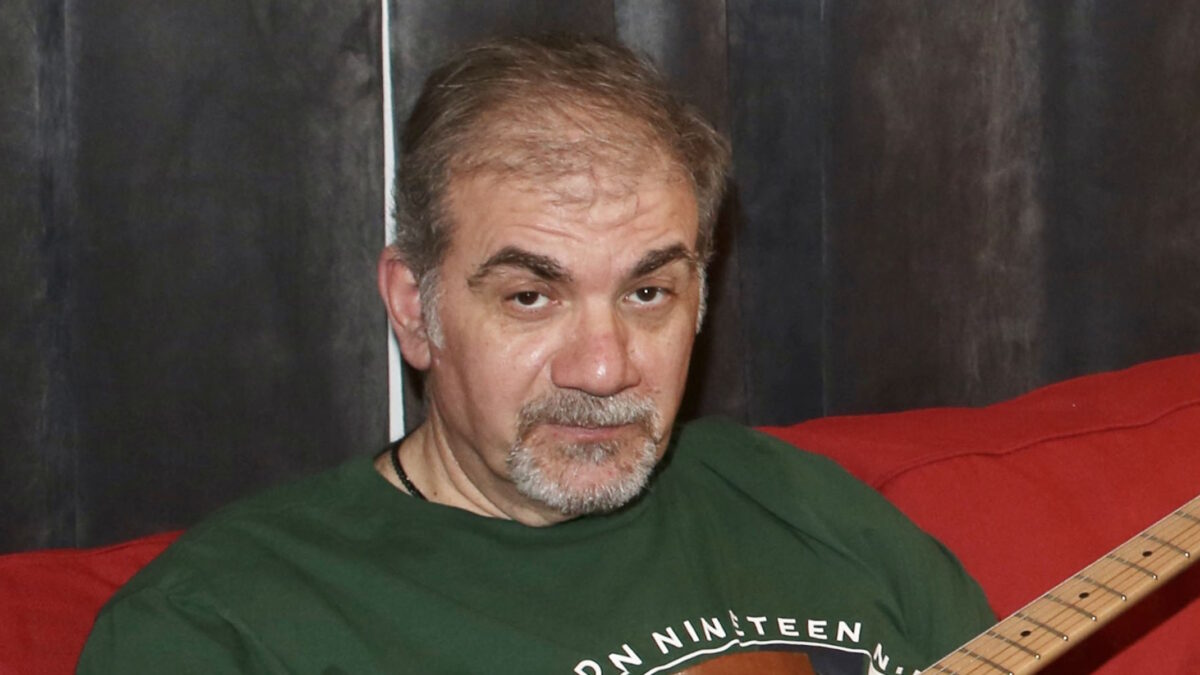 Δημήτρης Σταρόβας