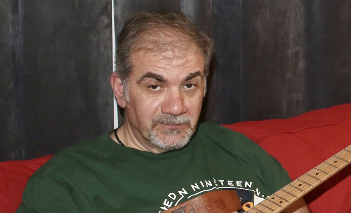 Δημήτρης Σταρόβας