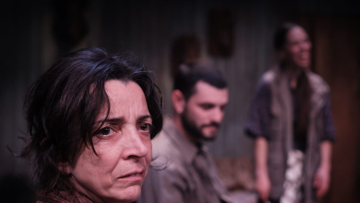 «Στην παλιά εθνική» στο Θέατρο του Νέου Κόσμου για λίγες παραστάσεις