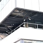 Η επόμενη μέρα της έκρηξης έξω από τα γραφεία της Hellenic Train στη Συγγρού