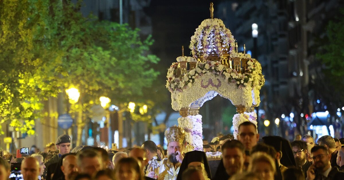 Good Friday: culmination of Divine Drama with Pictures of Defend in every corner of Greece