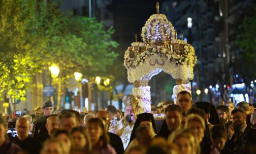 Συγκέντρωση Επιταφίων στην πλατεία Αριστοτέλους στην Θεσσαλονίκη, Μεγάλη Παρασκευή 18 Απριλίου 2025. 
(ΡΑΦΑΗΛ ΓΕΩΡΓΙΑΔΗΣ
