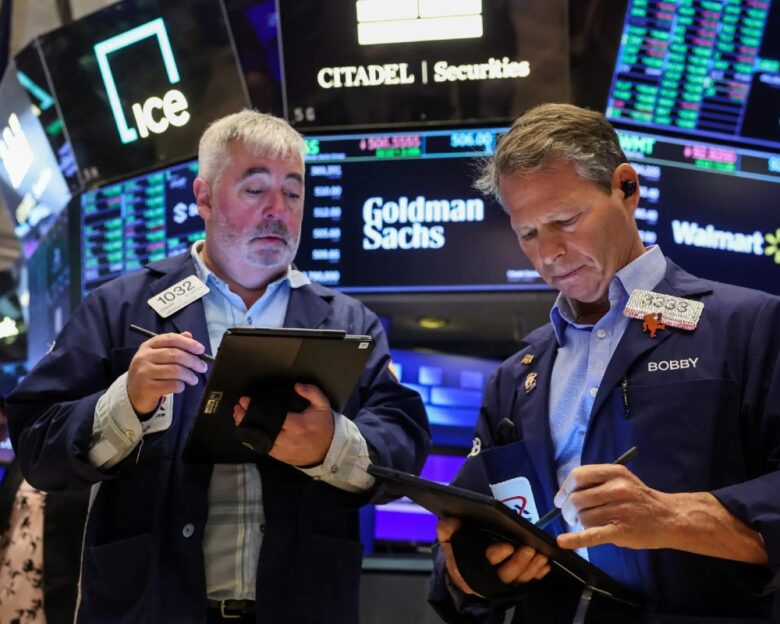 Wall Street: Οι ευρωπαϊκές μετοχές κλείνουν ελαφρώς υψηλότερα