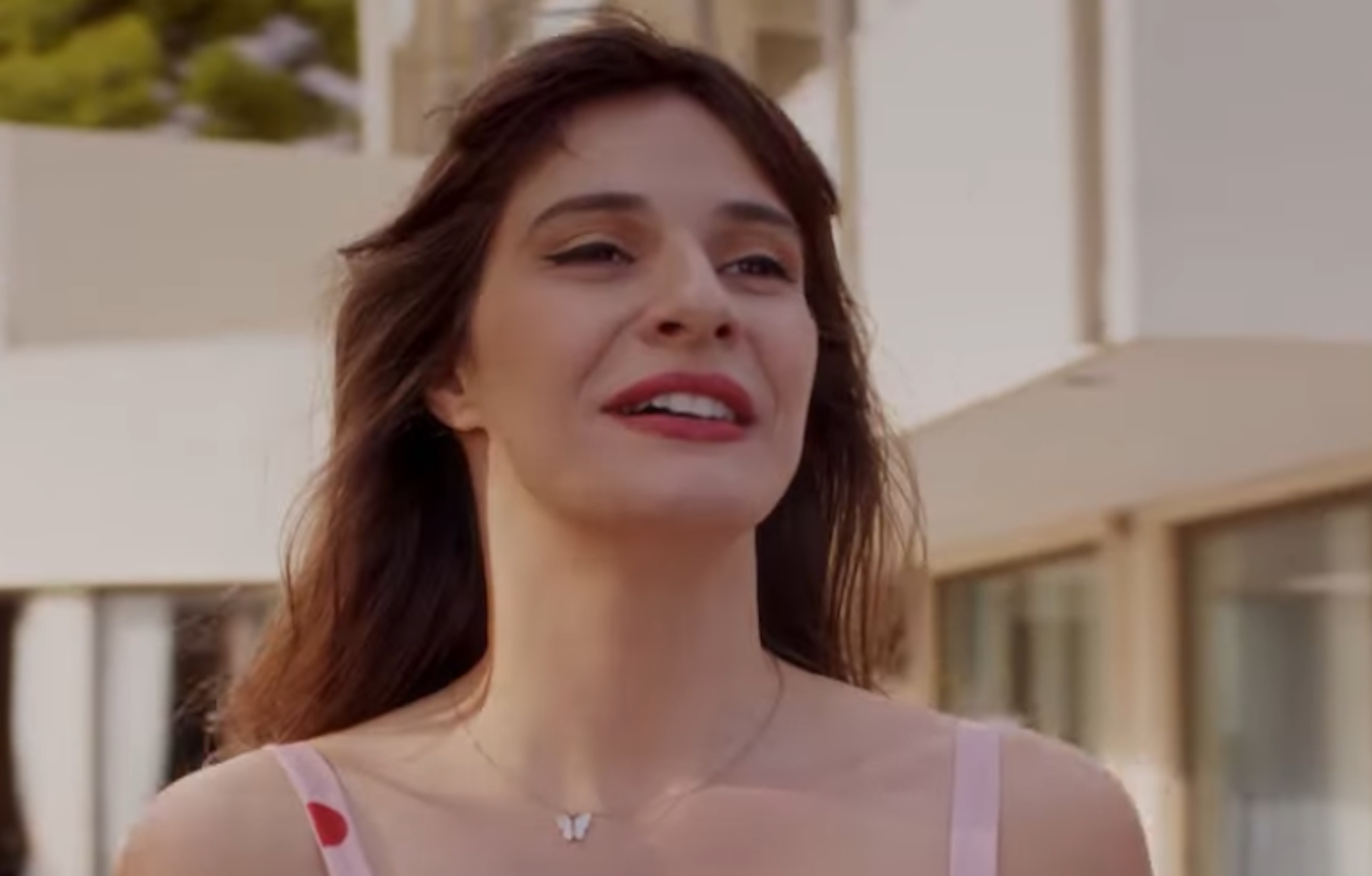 Εικόνα από το τρέιλερ της νέας σειράς του Mega