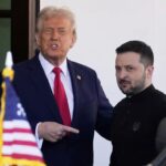 Ο Αμερικανός πρόεδρος Ντόναλντ Τραμπ με τον Ουκρανό ομόλογό του Βολοντίμιρ Ζελένσκι στον Λευκό Οίκο