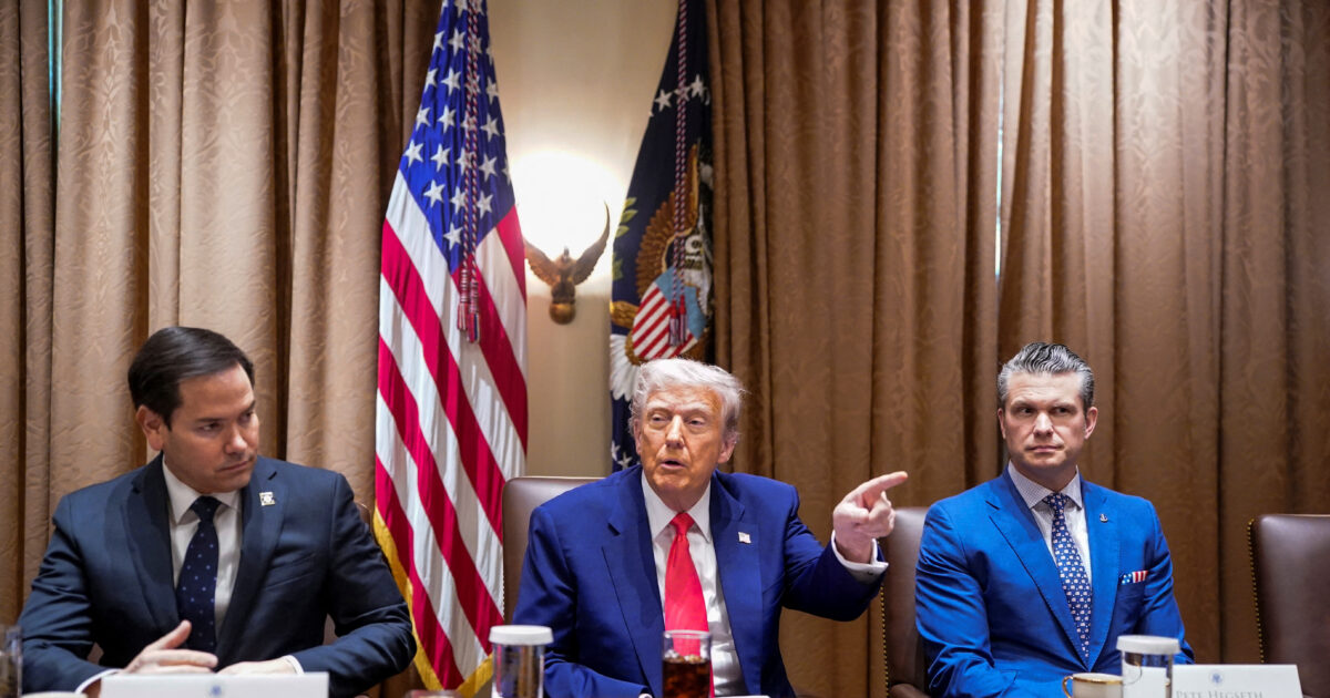 Deutsche Welle for Donald Trump: A president surrounded by bullies