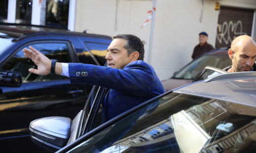Ο Αλέξης Τσίπρας 
(ΓΙΩΡΓΟΣ ΚΟΝΤΑΡΙΝΗΣ