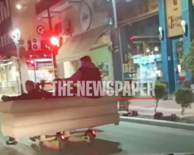 Το περιστατικό έχει ήδη προκαλέσει αντιδράσεις στα social media, ενώ αναμένεται παρέμβαση της Τροχαίας.