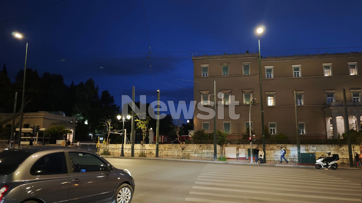 Βόμβα στη βουλή