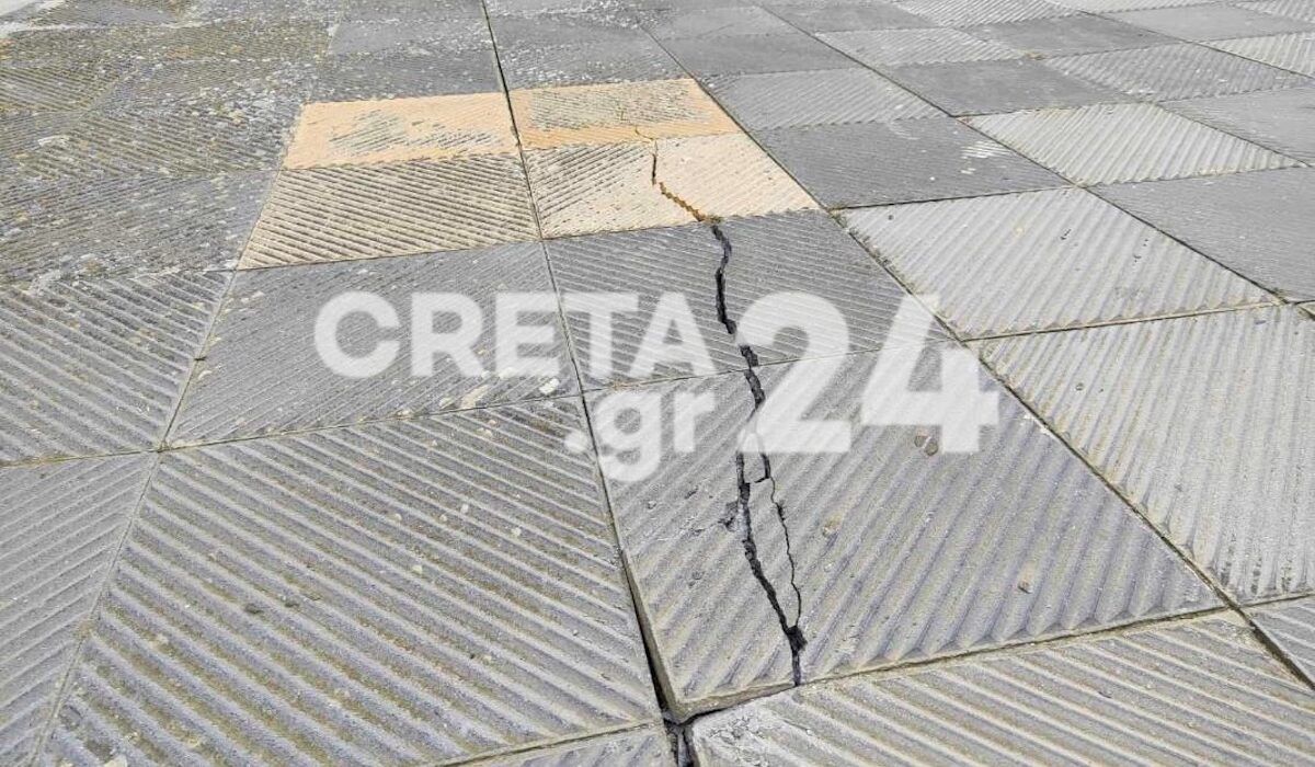 Ρωγμές σε αυλές στις Βούτες Ηρακλείου