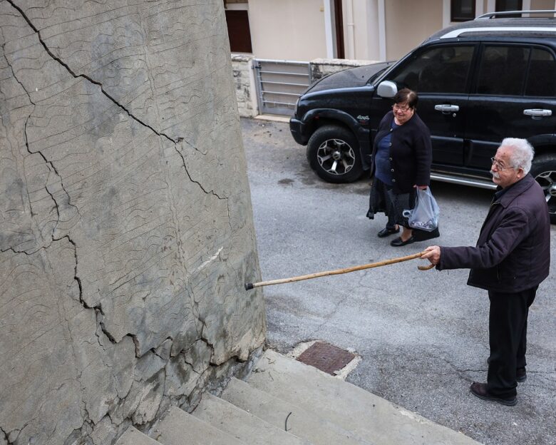 Ρωγμές στις Βούτες Ηρακλείου: Διακόπτεται η ύδρευση, 20 αυτοψίες σε πηγάδια – Πώς γίνεται η «αφυδάτωση» της περιοχής
