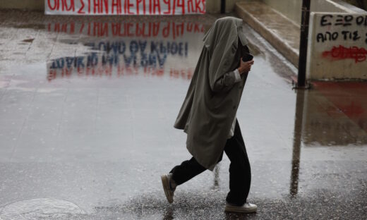Άνθρωπος στη βροχή