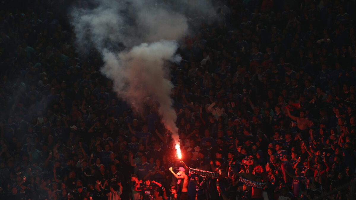 Οπαδοί σε γήπεδο της Λατινικής Αμερικής REUTERS