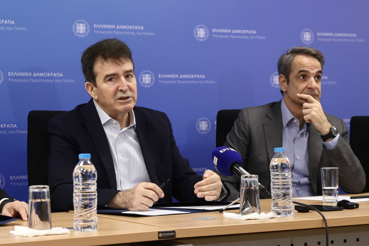 Ο Μιχάλης Χρυσοχοΐδης κατά τη διάρκεια της επίσκεψης του Κυριάκου Μητσοτάκη στο ελληνικό FBI