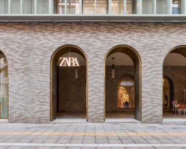 Το Zara αποκαλύπτει το νέο του κατάστημα στο εμβληματικό κτίριο του Μινιόν