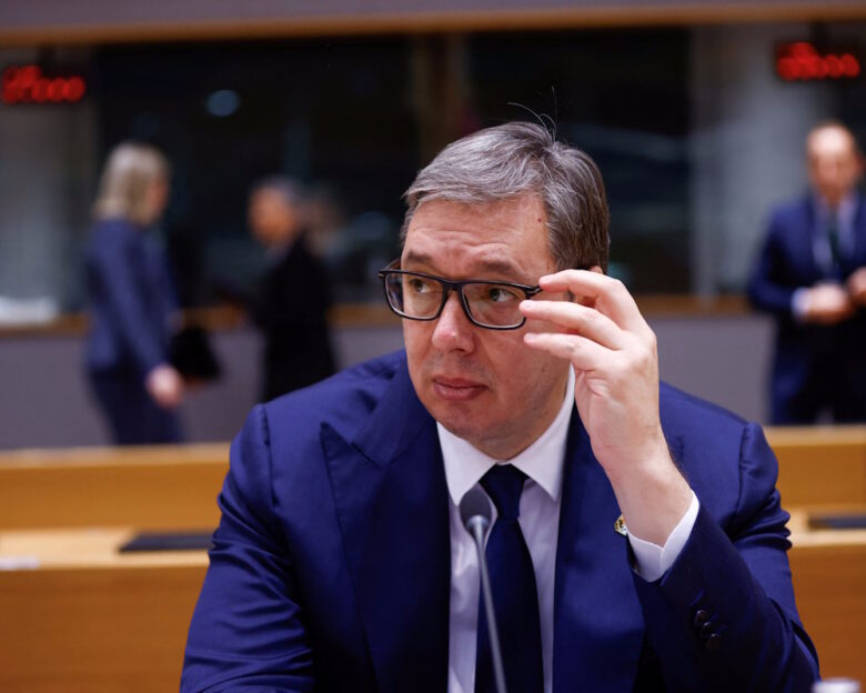 Ρωσία: Ο Βούτσιτς έφτασε στη Μόσχα μετά κόπων και βασάνων που προκάλεσαν ουκρανικά drones στην πτήση του