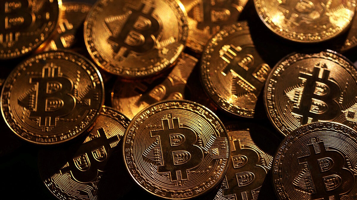 Representations of cryptocurrency Bitcoin