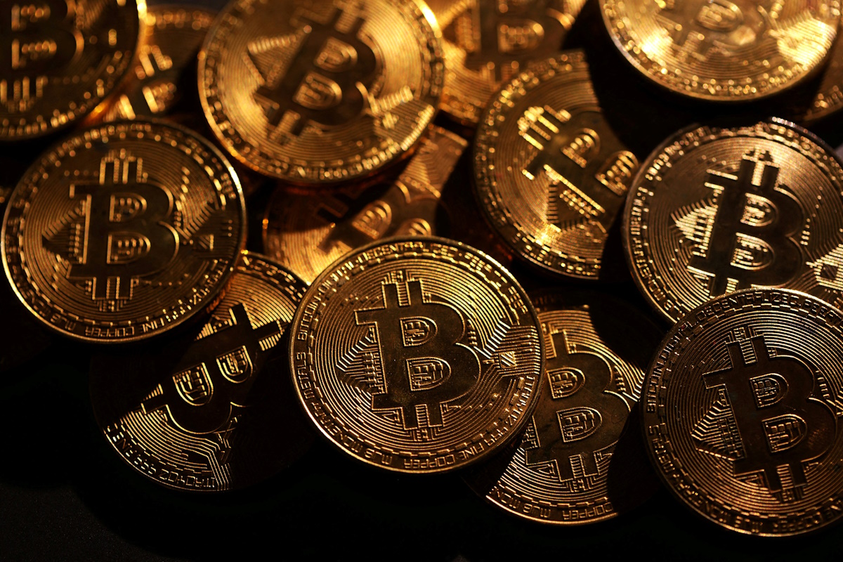 Representations of cryptocurrency Bitcoin