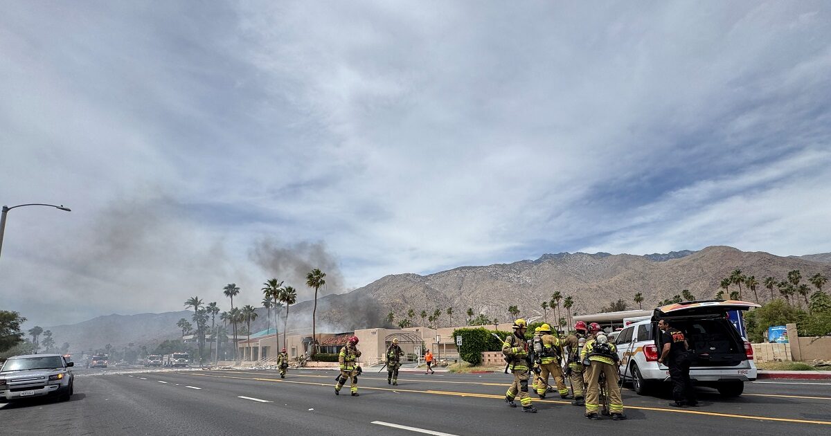 USA: Bomb blast in front of a clinic in California