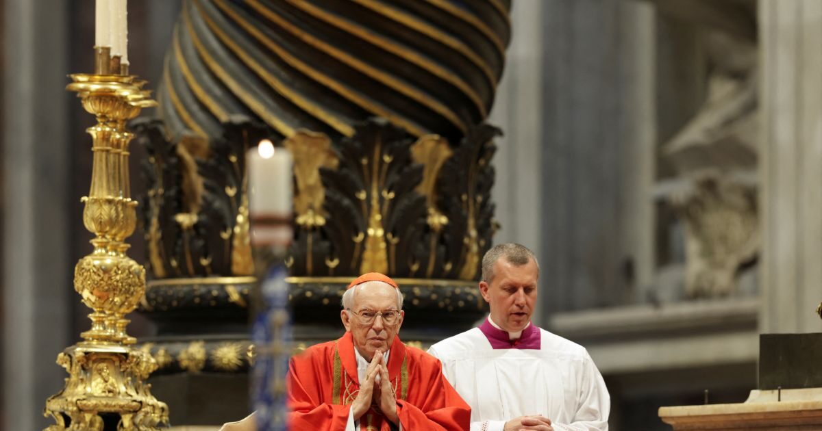 Vatican: In the Basilica of St. Peter the Cardinal for the function before the Conclave – at 8pm the first tobacco