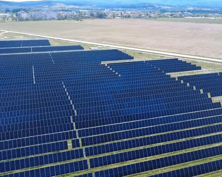 ΔΕΗ: Προσθέτει φωτοβολταϊκό πάρκο 88 MW στο χαρτοφυλάκιο της Βουλγαρίας