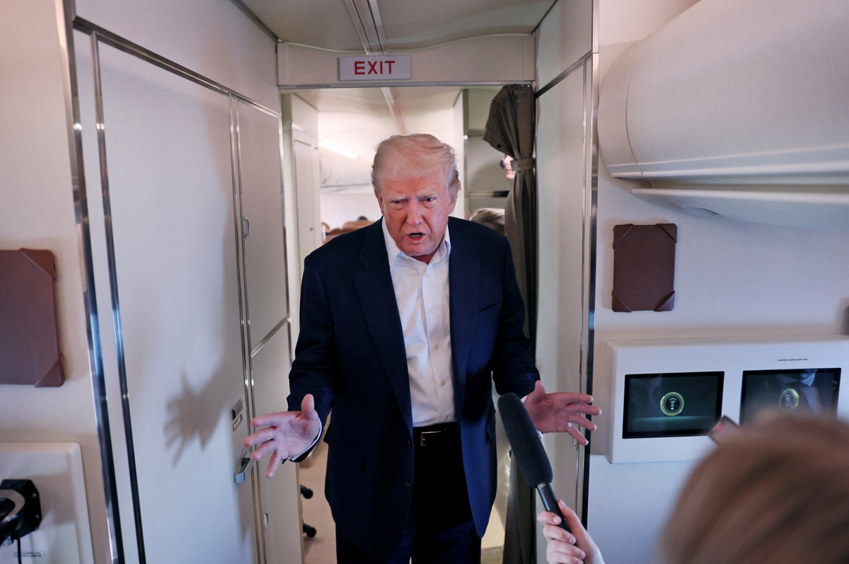 O Ντόναλντ Τραμπ μέσα στο προεδρικό Air Force One