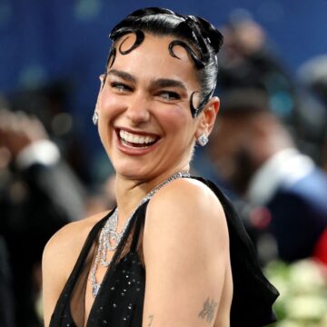 Η Dua Lipa