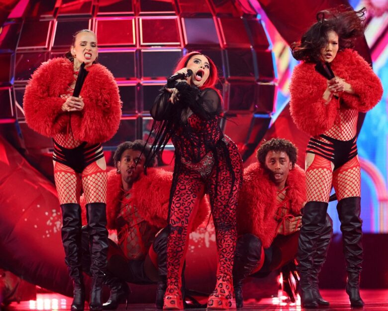 Eurovision 2025: Απολαυστικά σχόλια στο X για τις εμφανίσεις στον τελικό