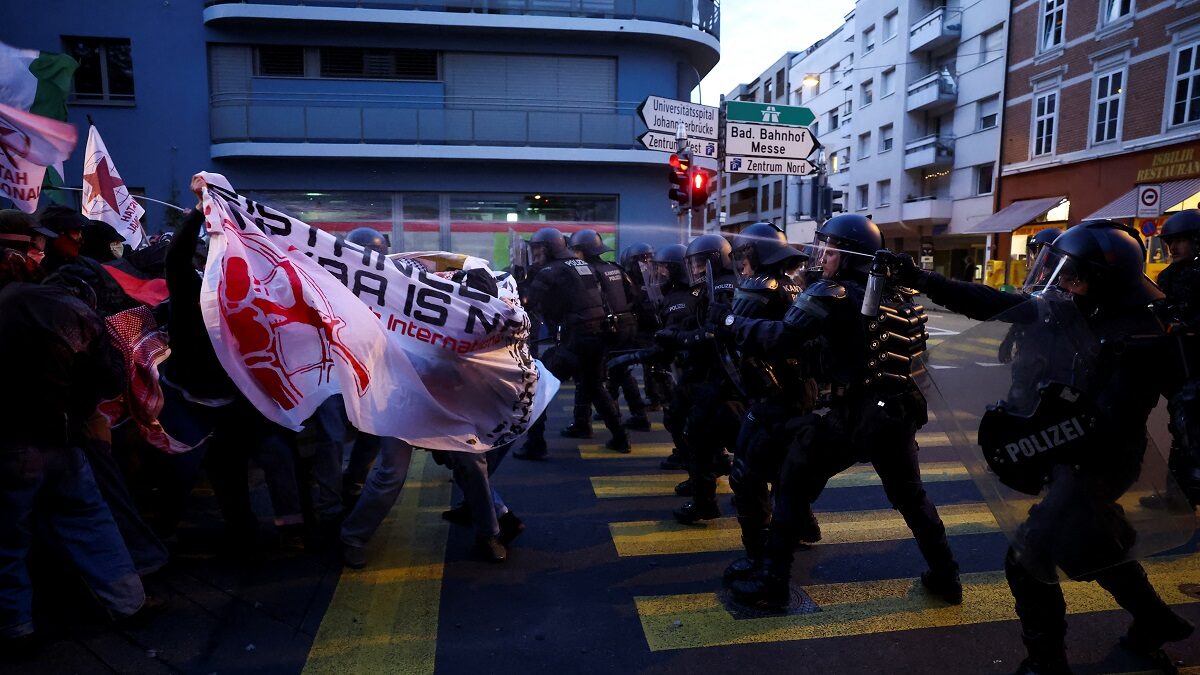 REUTERS