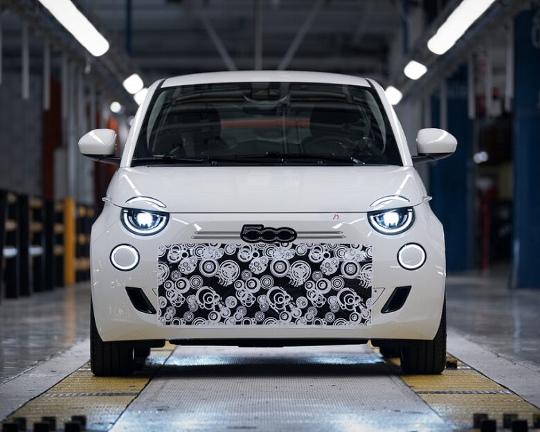Fiat: Μπήκε στην παραγωγή το νέο 500 Hybrid