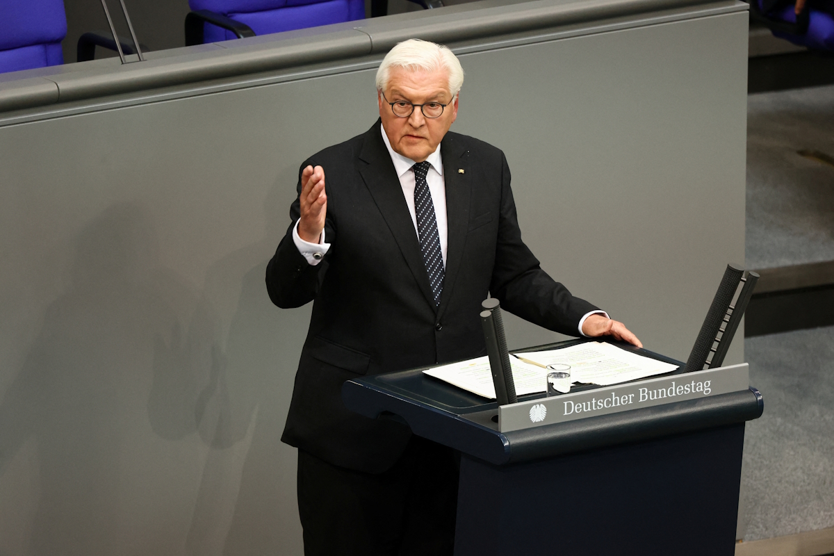 Ο Πρόεδρος της Γερμανίας Φρανκ Βάλτερ Σταϊνμάιερ στη διάρκεια εκδήλωσης μνήμης στην Bundestag για την 80ή επέτειο από το τέλος του Β' Παγκοσμίου Πολέμου