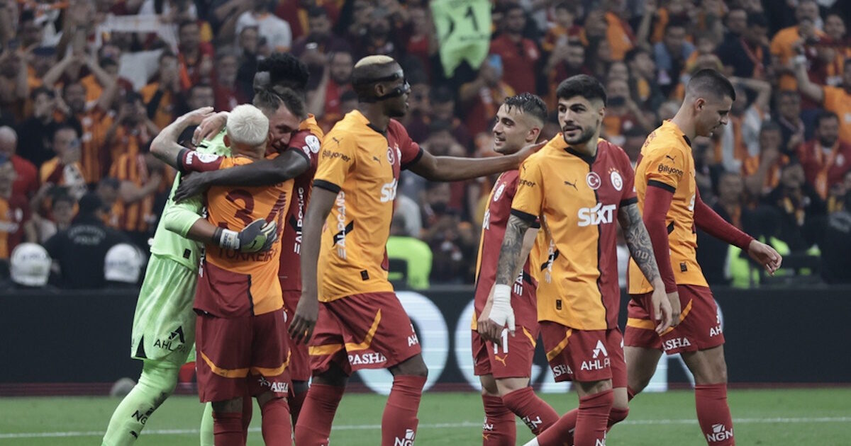 Galatasaray won the Turkish Championship and reached the double