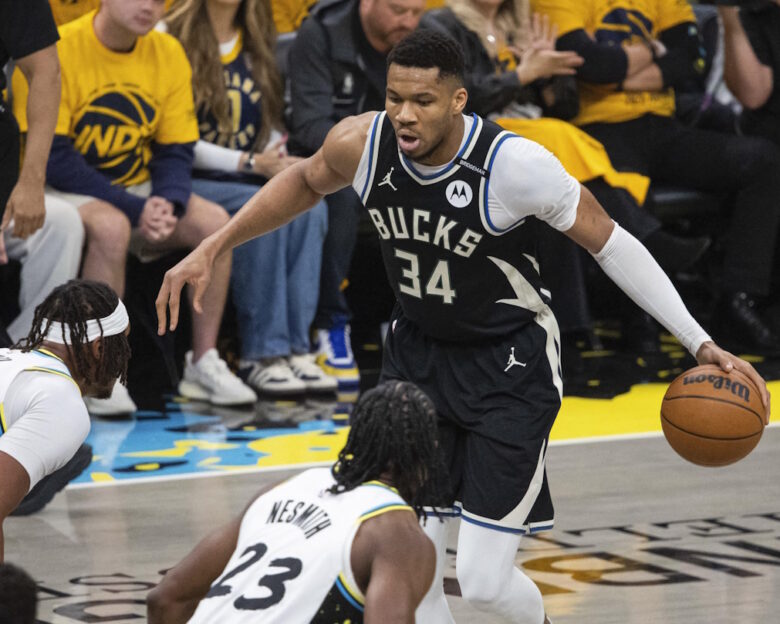 Γιάννης Αντετοκούνμπο: Το μήνυμα του «Greek freak» εν μέσω των φημών για ανταλλαγή και η αντίδραση του Εμμανουήλ Καραλή