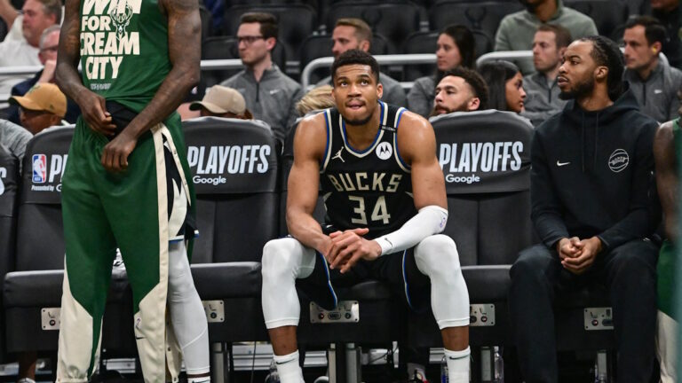 Ο Γιάννης Αντετοκούνμπο (ΦΩΤΟ Reuters, Credit: Benny Sieu-Imagn Images(