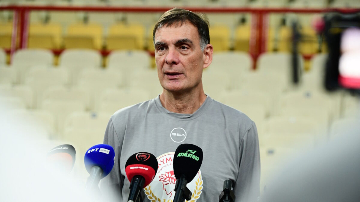 Ο προπονητής του Ολυμπιακού, Γιώργος Μπαρτζώκας (ΦΩΤΟ Eurokinissi)