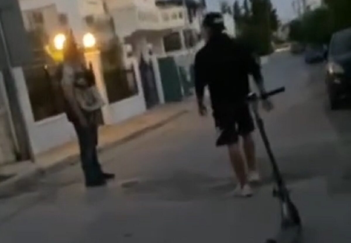 Γλυκά Νερά: «Λυπάμαι πολύ για το συμβάν, είμαστε σοκαρισμένοι», λέει ο πατέρας του 17χρονου για τον ξυλοδαρμό του 48χρονου