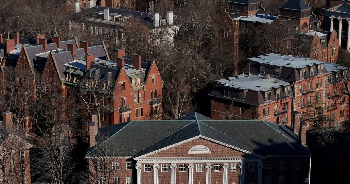 How Donald Trump blackmails Harvard with foreign students: What does “block” mean for thousands of students