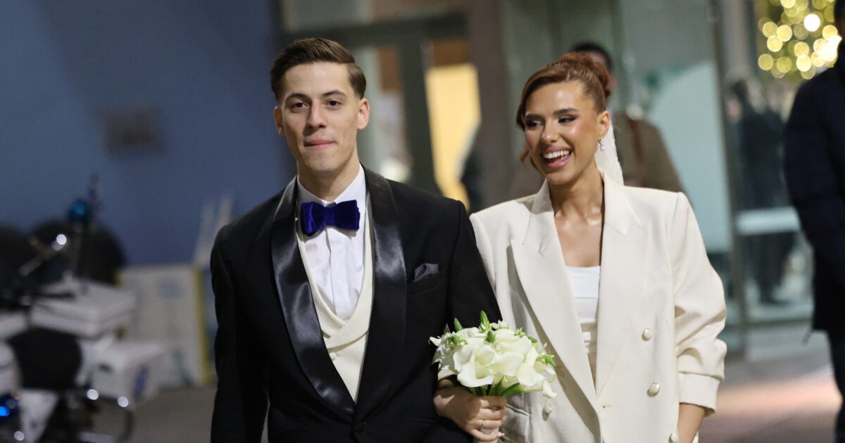 PAOK footballer Yiannis Constantelias will become a father, his sister announced via Instagram