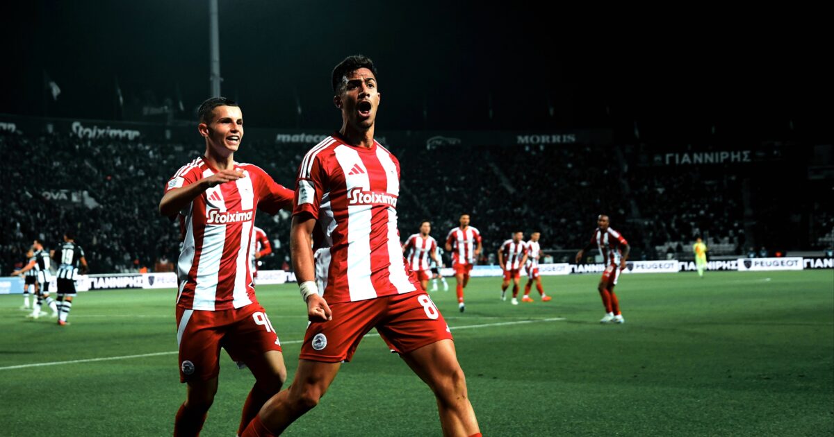 Olympiacos: The delightful dialogue of Kostoula – Mouzakitis for their cards in Panini